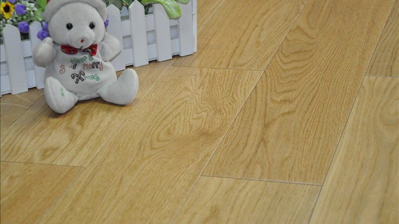 地暖地板材质：如何选择最适合你的那一种？**